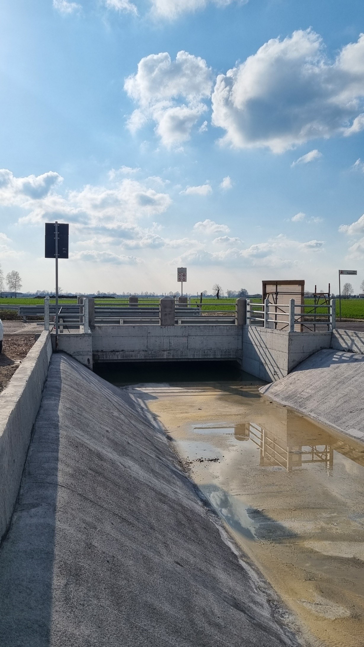 Lavori canale secondario Castelgoffredo Consorzio Garda Chiese